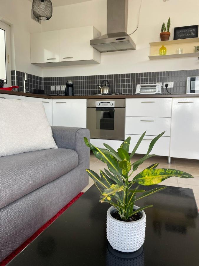 Simons Apartments Minutes Away From Balluta Bay And St Julians Сліма Екстер'єр фото
