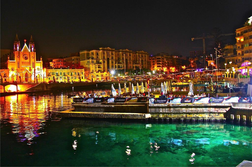 Simons Apartments Minutes Away From Balluta Bay And St Julians Сліма Номер фото