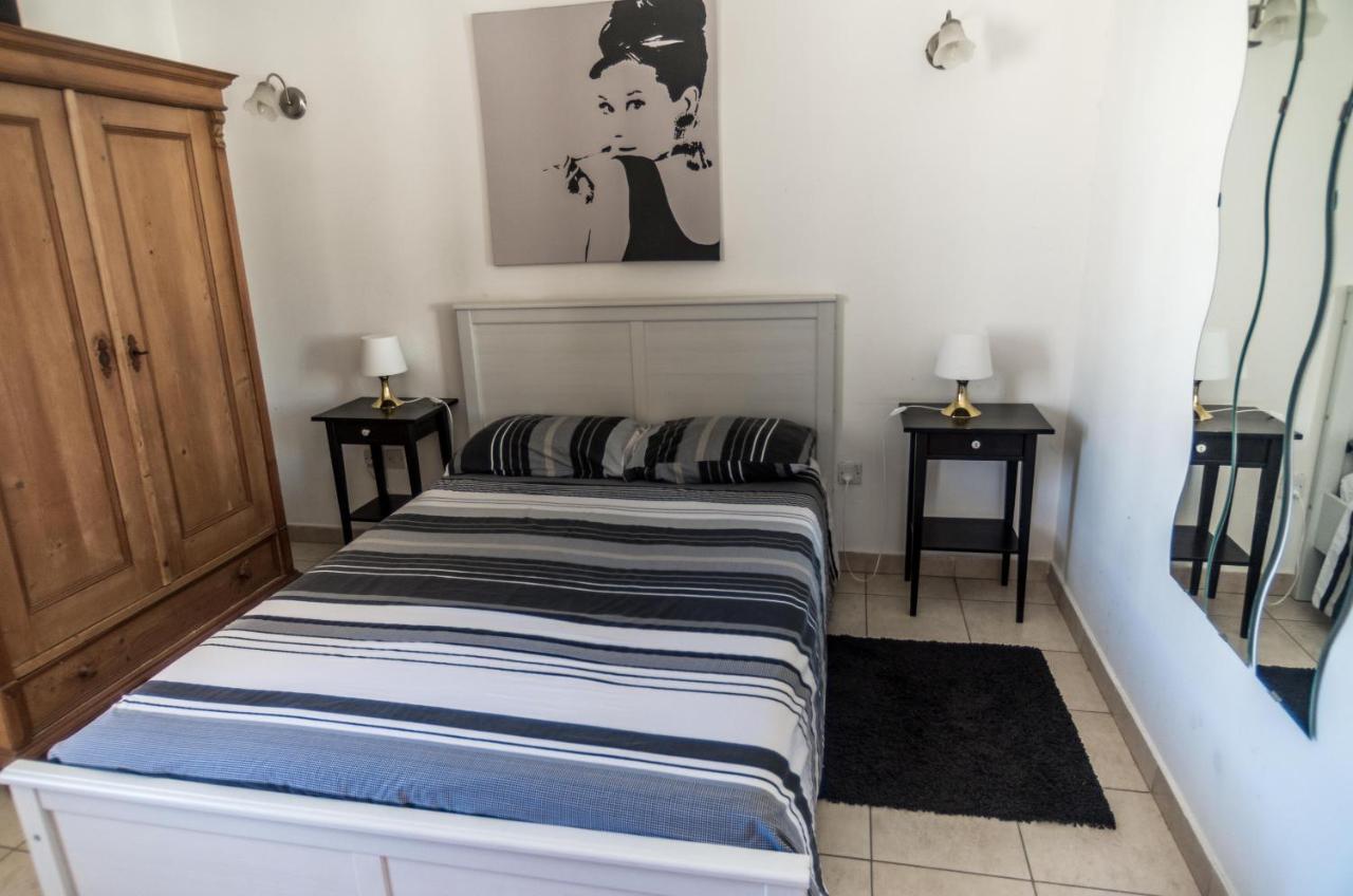 Simons Apartments Minutes Away From Balluta Bay And St Julians Сліма Екстер'єр фото