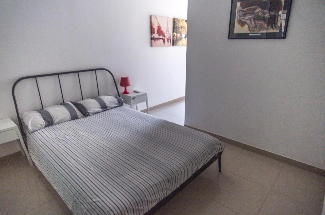 Simons Apartments Minutes Away From Balluta Bay And St Julians Сліма Екстер'єр фото
